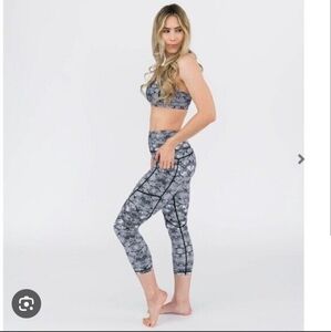Zyia Cobra Leggings
